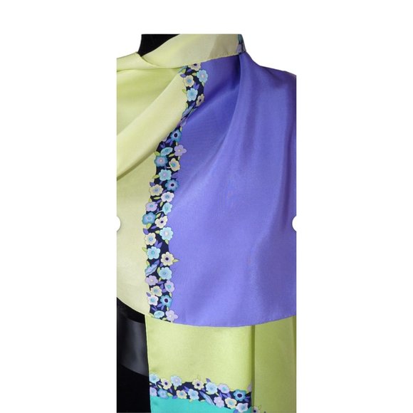 Vintage 90s Silk Wrap Scarf Shawl With Daisy Graphics - Picture 6 of 8